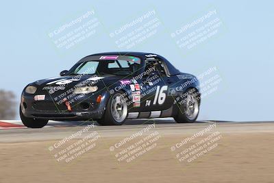 media/Oct-26-2025-CalClub SCCA (Sun) [[8ce1e69566]]/Group 2/Grapevine/